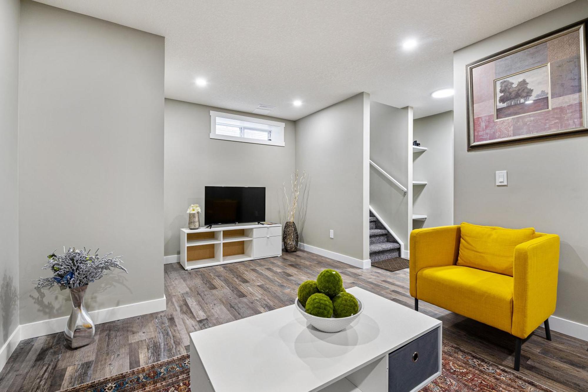 Modern 2 Bedroom Basement Suite With Laundry YYC Kültér fotó