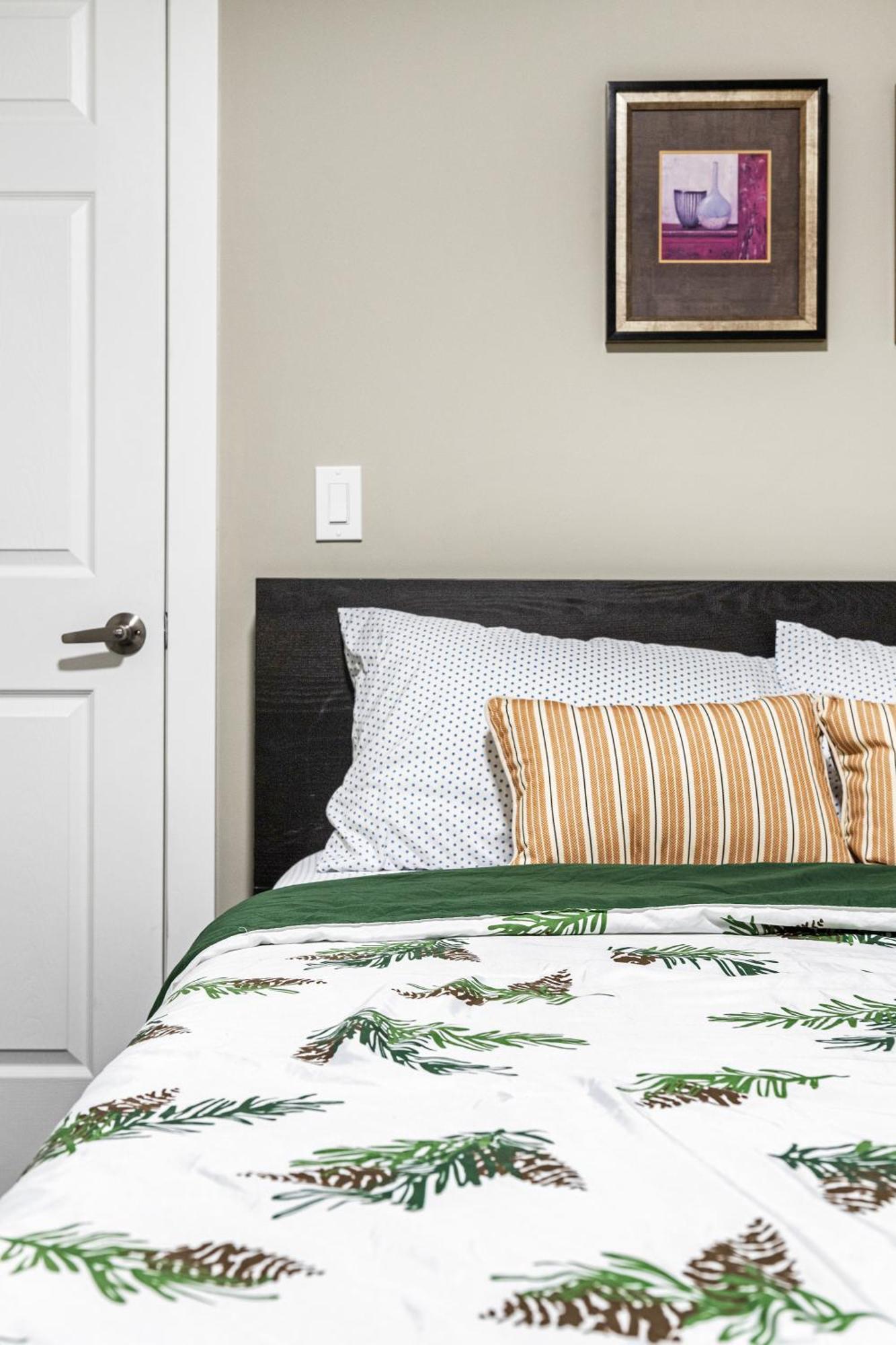 Modern 2 Bedroom Basement Suite With Laundry YYC Kültér fotó